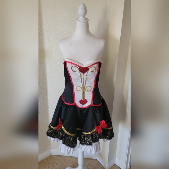 Halloween Perfect Costume Wonderland Queen, Size Large - Picture 3 of 10